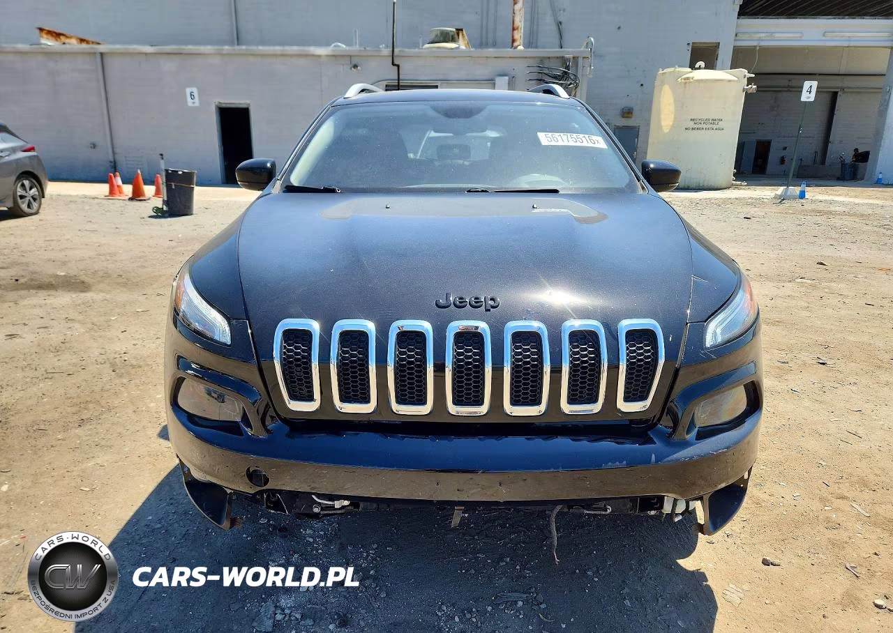 2017 Jeep Cherokee Latitude VIN:1C4PJLCB5HW540382 - 5