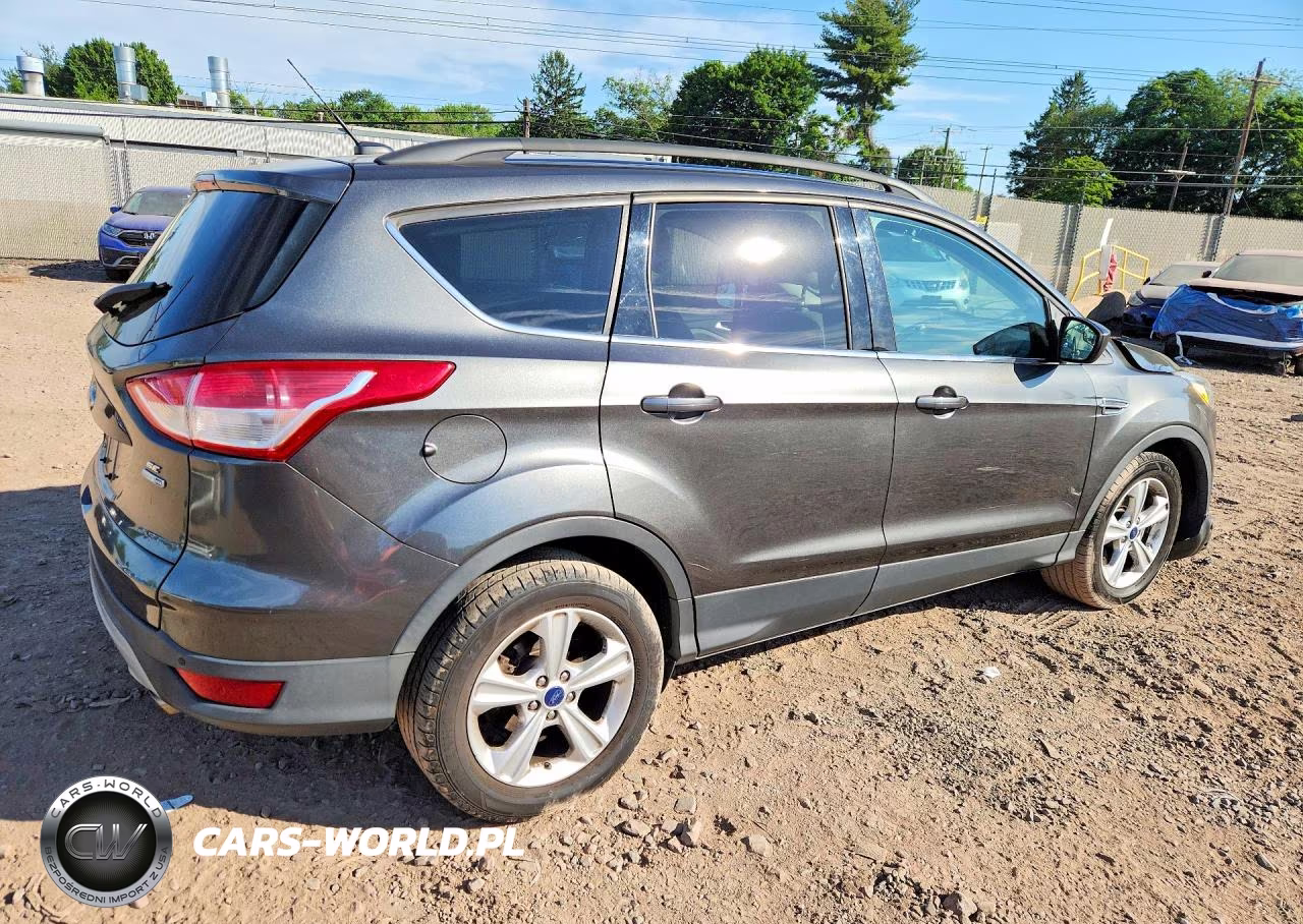 2015 Ford Escape Se VIN:1FMCU9GX6FUC10138 - 3