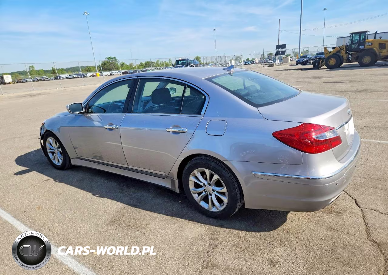 2013 Hyundai Genesis 3.8L VIN:KMHGC4DD0DU250245 - 2