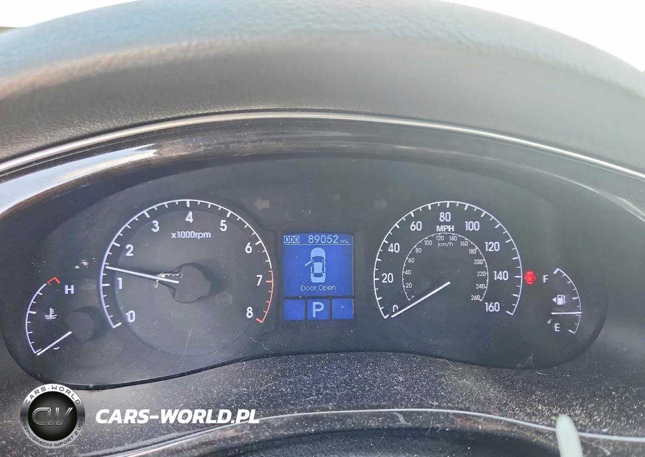 2013 Hyundai Genesis 3.8L VIN:KMHGC4DD0DU250245 - 9