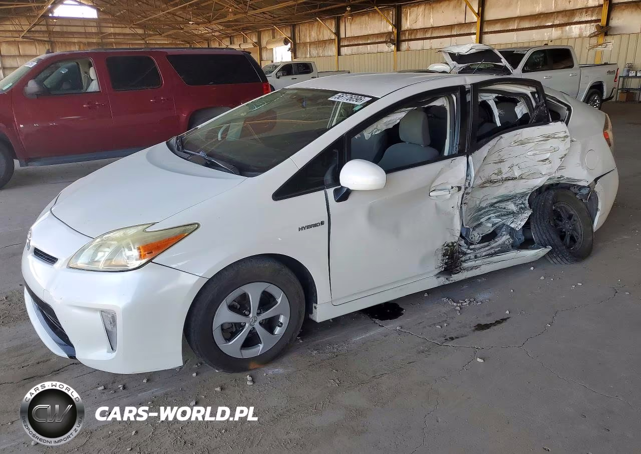 2013 Toyota Prius Two – zdjęcie 1 z 12