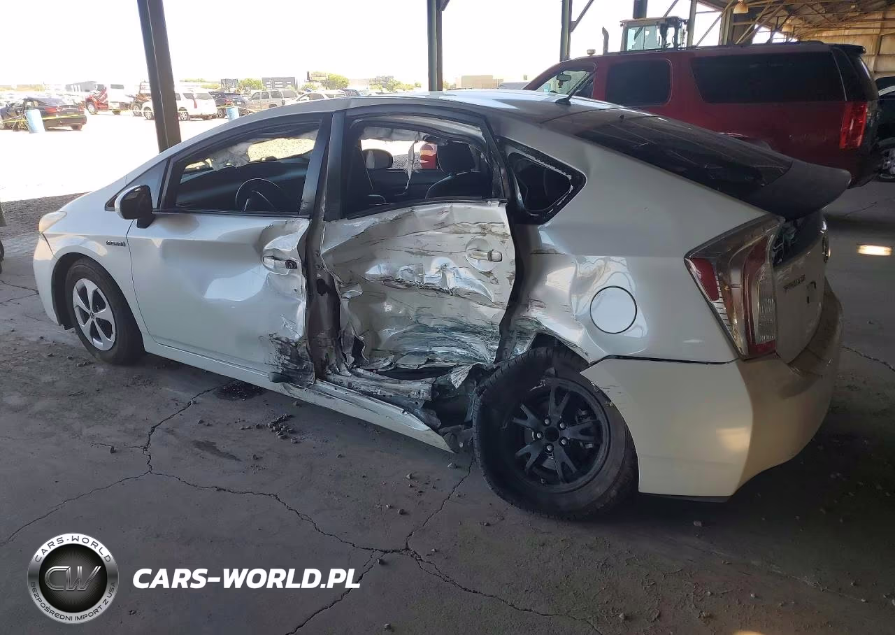 2013 Toyota Prius Two VIN:JTDKN3DU5D5571775 - 2