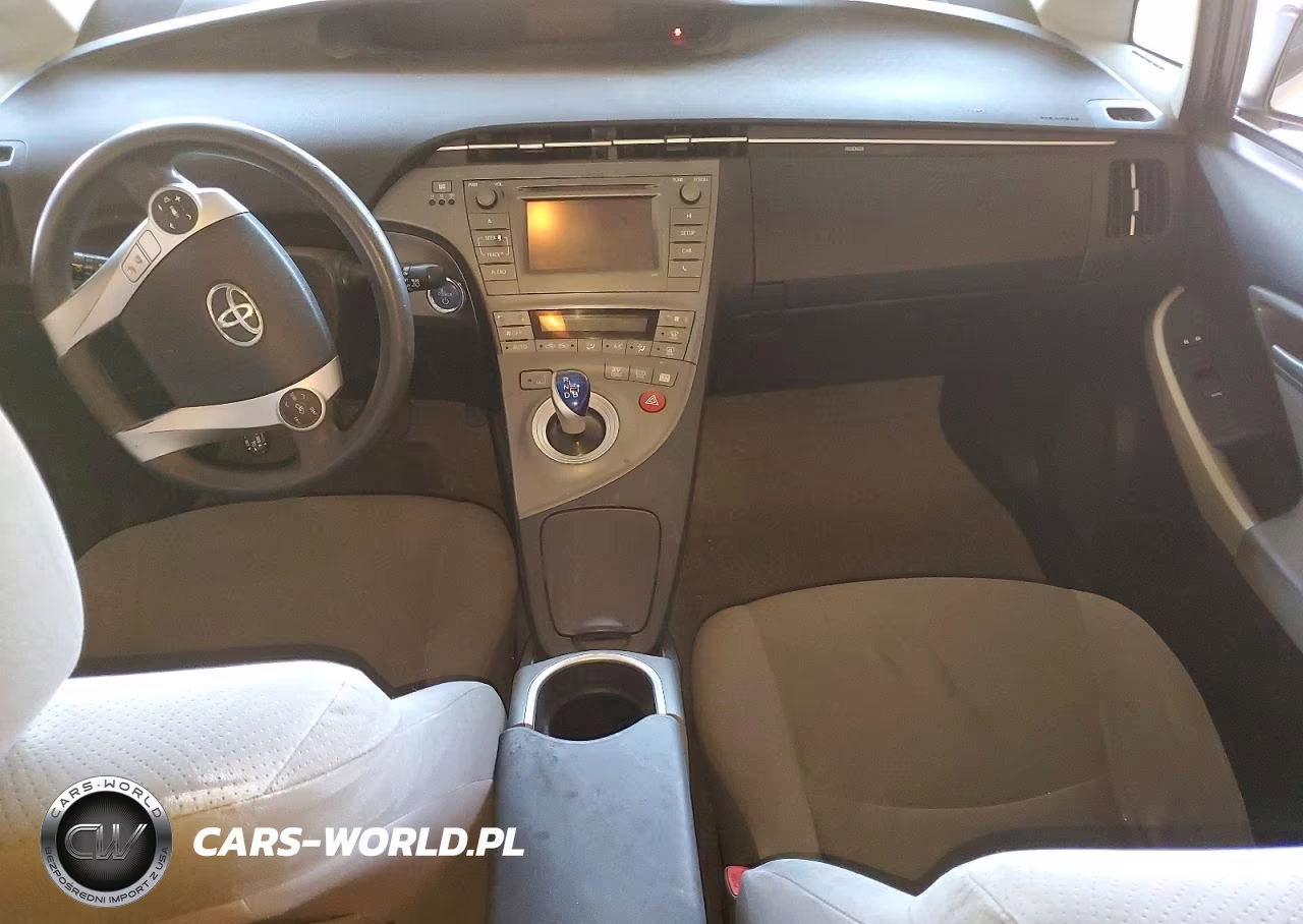 2013 Toyota Prius Two VIN:JTDKN3DU5D5571775 - 8