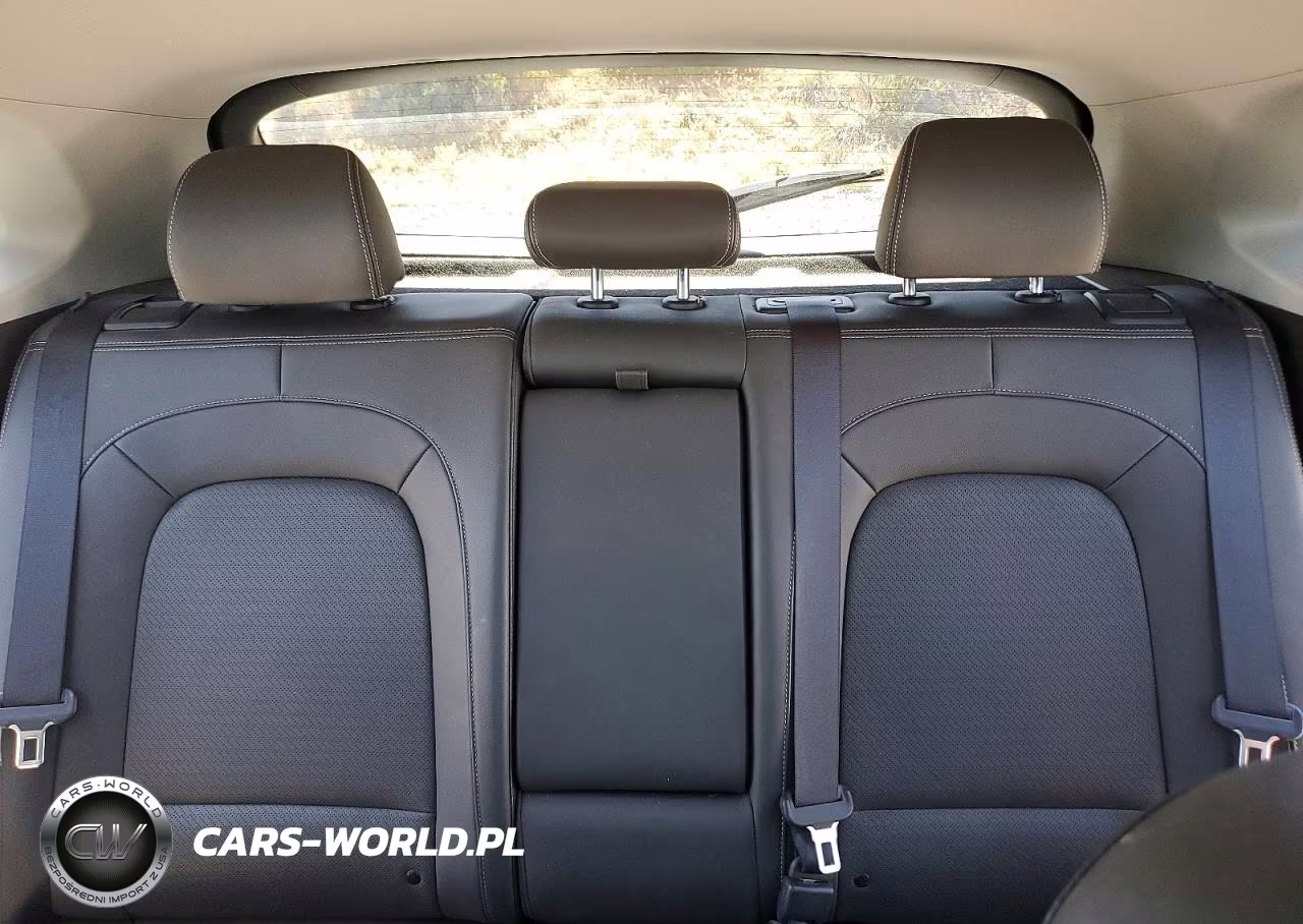 2018 Hyundai Kona Ultimate VIN:KM8K5CA56JU089939 - 10