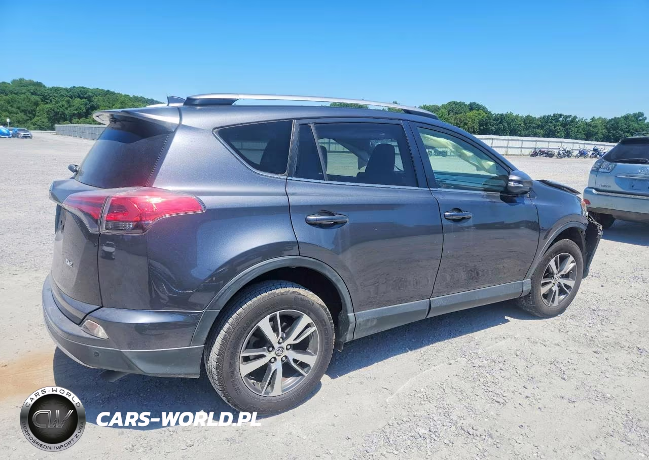 2018 Toyota Rav4 Xle VIN:JTMWFREV5JD114877 - 3