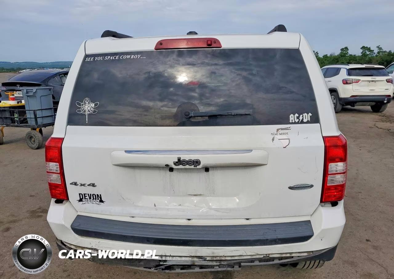 2016 Jeep Patriot Latitude VIN:1C4NJRFB5GD657685 - 6
