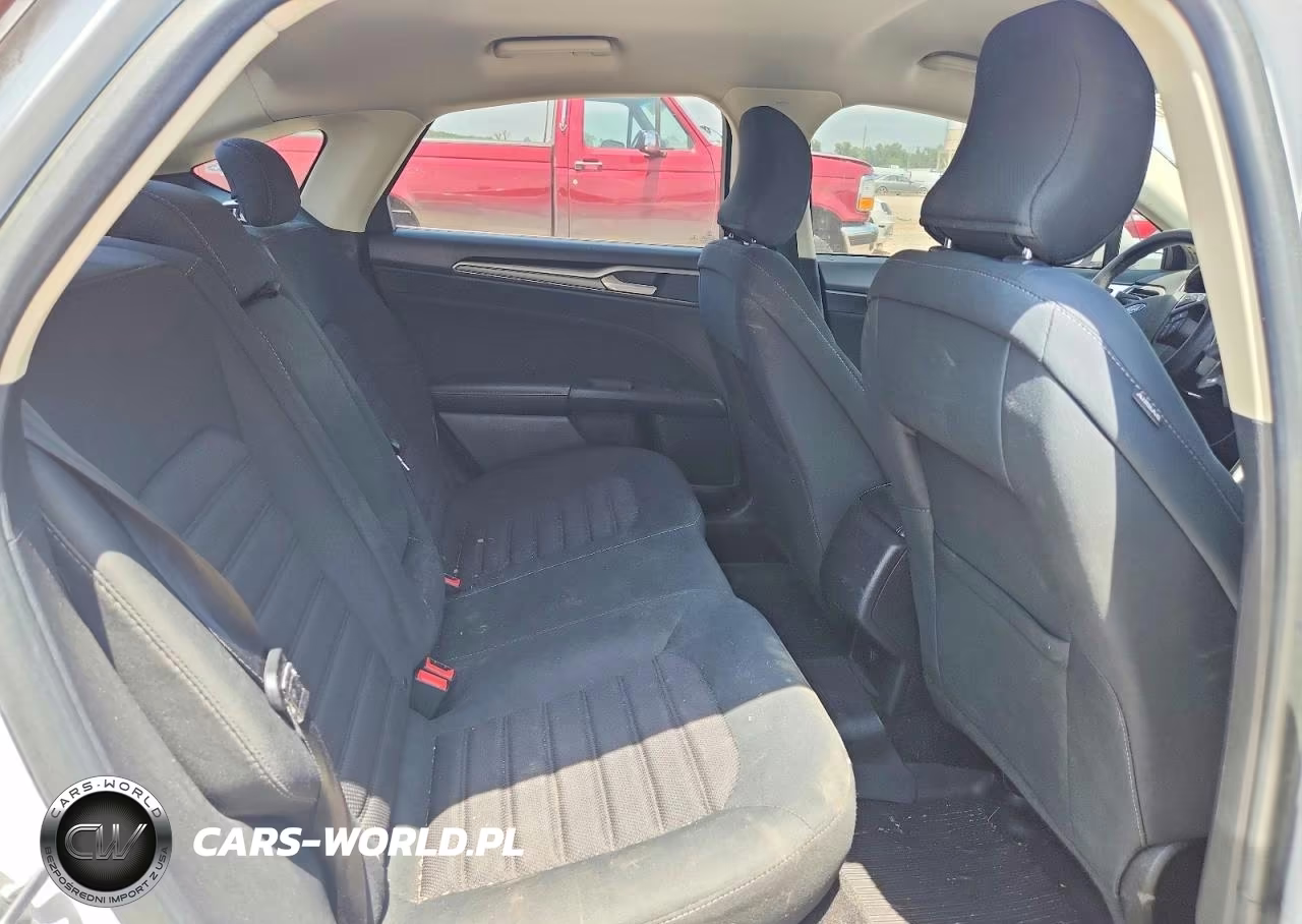 2018 Ford Fusion Se VIN:3FA6P0H77JR155983 - 10