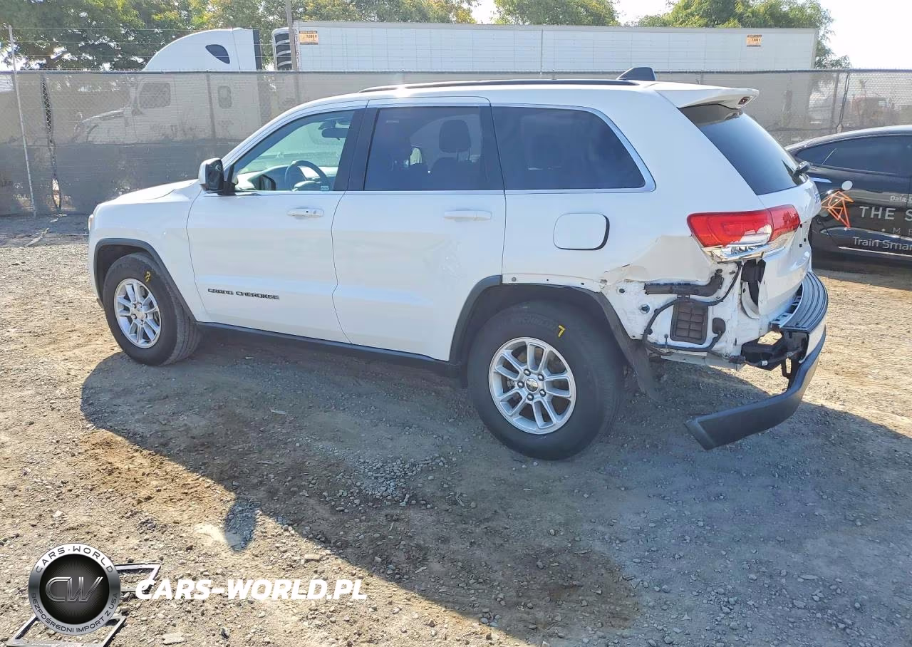2018 Jeep Grand Cherokee Laredo VIN:1C4RJEAG5JC354240 - 2