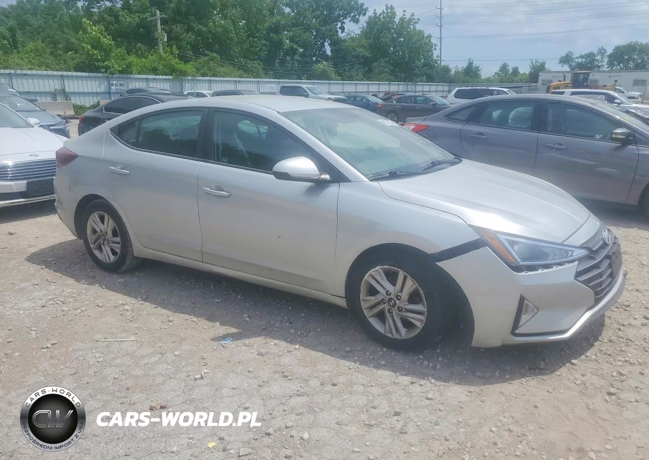 2019 Hyundai Elantra Sel VIN:5NPD84LF2KH423007 - 4