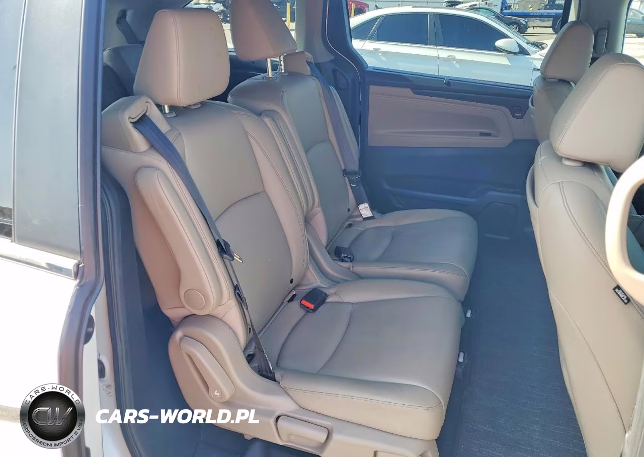 2023 Honda Odyssey Touring VIN:5FNRL6H88PB043802 - 11