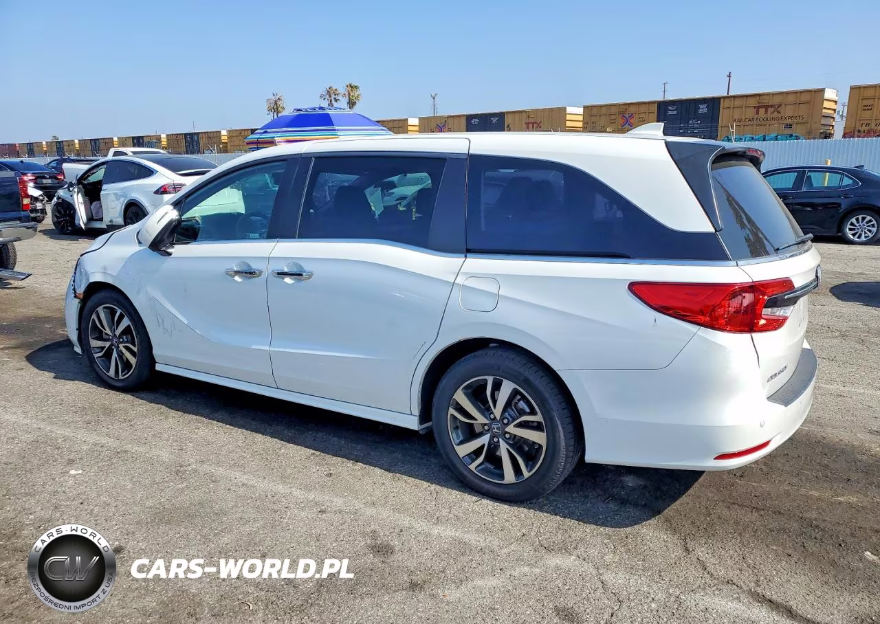 2023 Honda Odyssey Touring VIN:5FNRL6H88PB043802 - 2