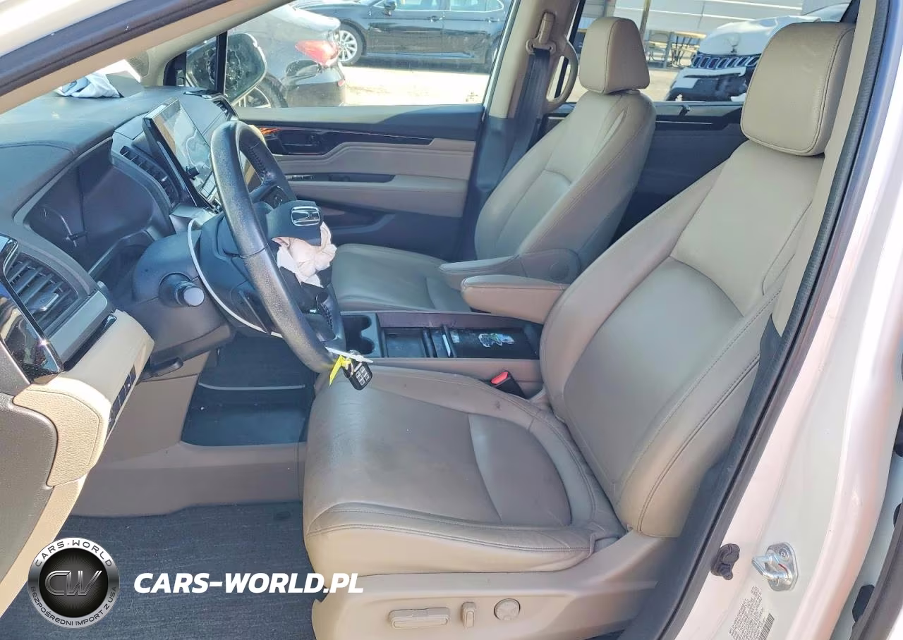 2023 Honda Odyssey Touring VIN:5FNRL6H88PB043802 - 7