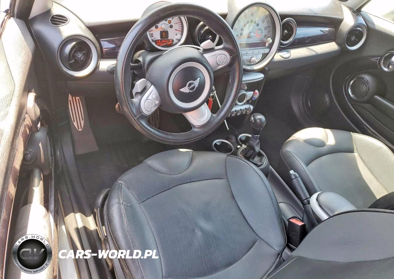 2010 Mini Cooper S Clubman VIN:WMWMM3C54ATP94223 - 8