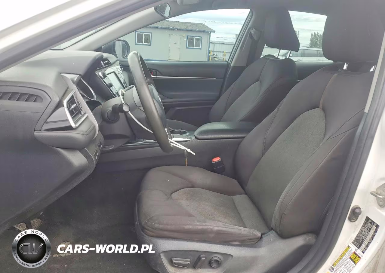2018 Toyota Camry Le VIN:4T1B11HK9JU600992 - 7