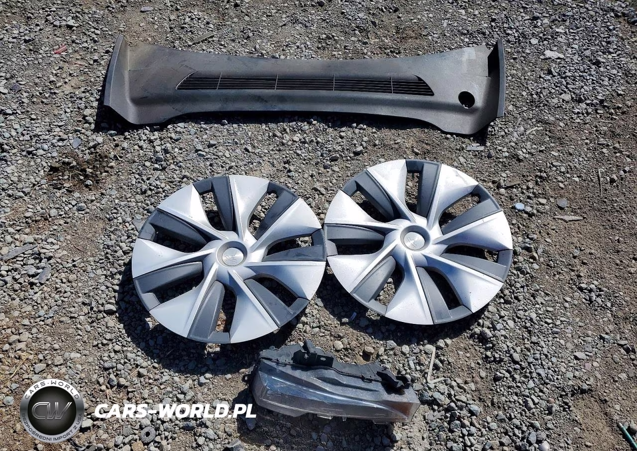 2022 Tesla Model Y VIN:7SAYGDEE3NF407834 - 12