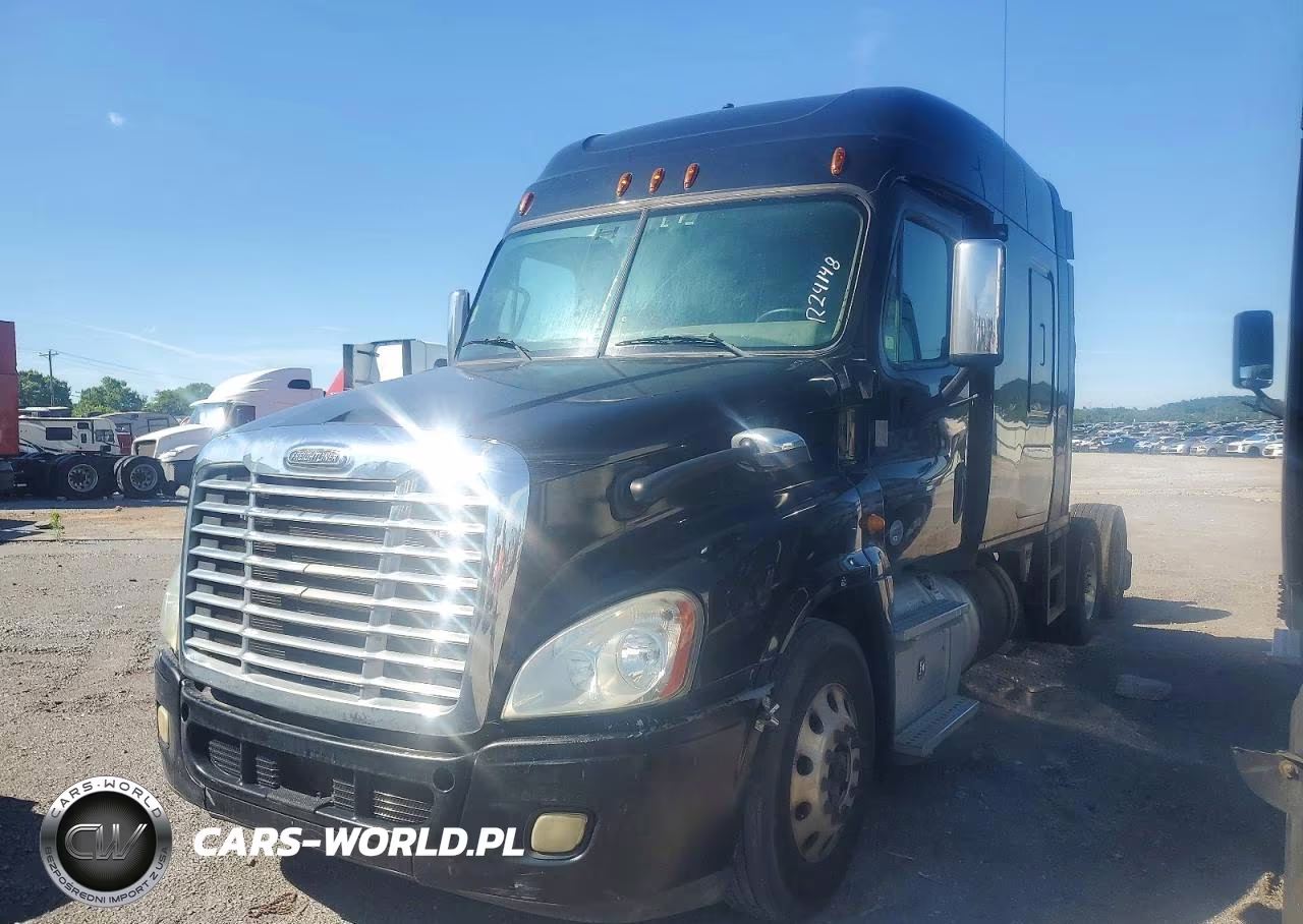 2013 Freightliner Cascadia 1 - Semi Truck VIN:1FUJGLDR7DLBU4137 - 2