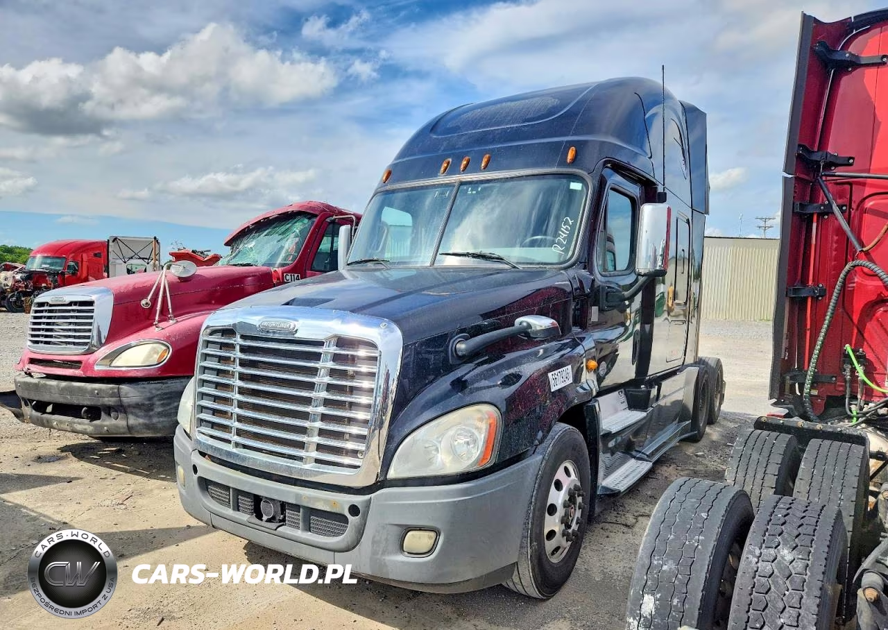 2013 Freightliner Cascadia Semi Truck VIN:1FUJGLDR9DLBU4141 - 2