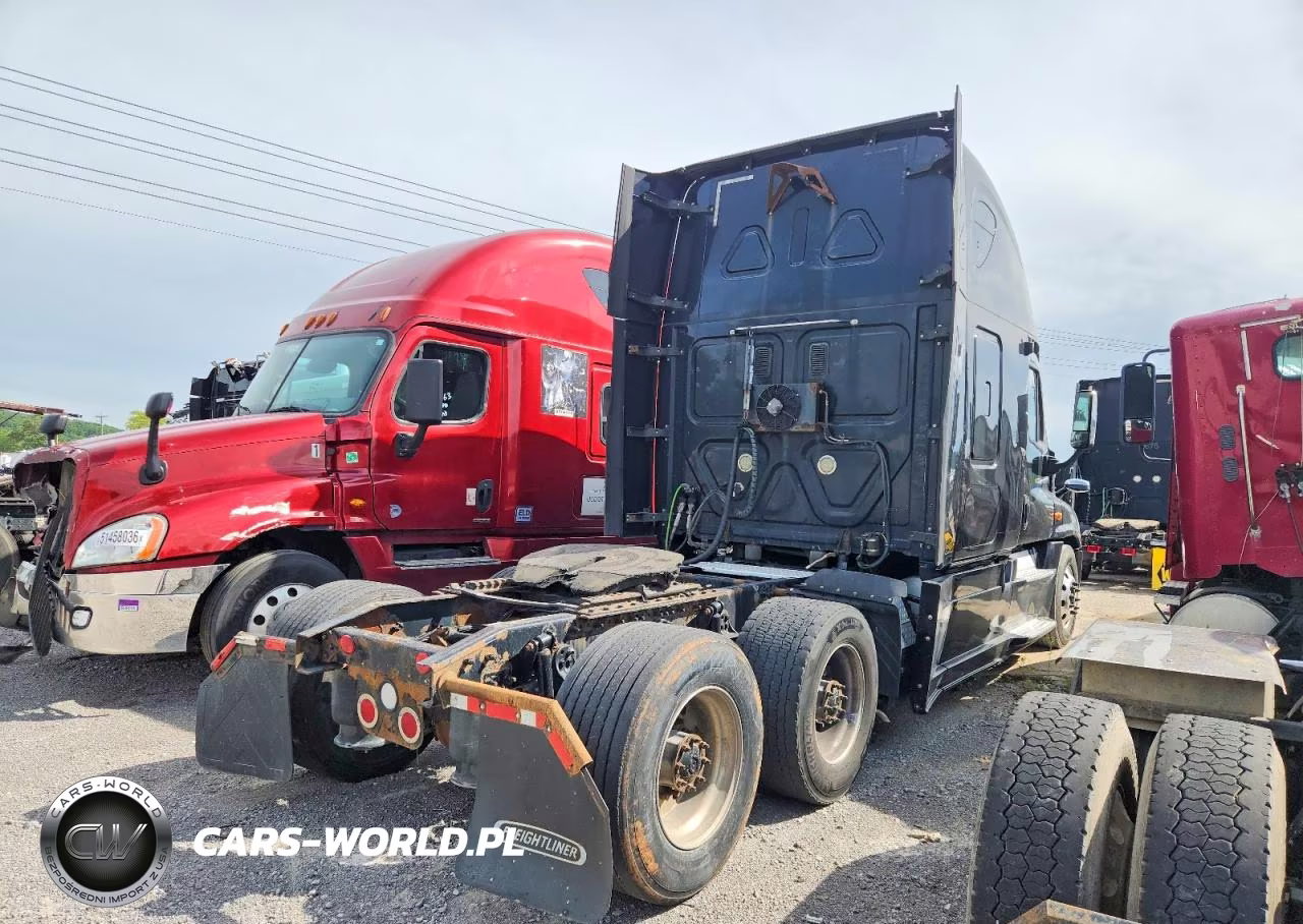 2013 Freightliner Cascadia Semi Truck VIN:1FUJGLDR9DLBU4141 - 4