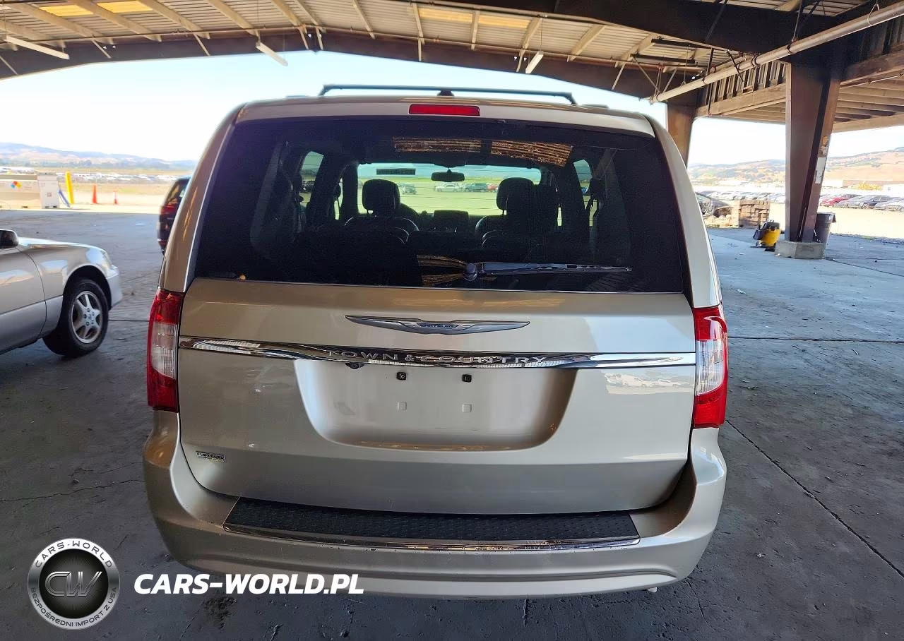 2014 Chrysler Town & Country Touring VIN:2C4RC1BGXER397809 - 6