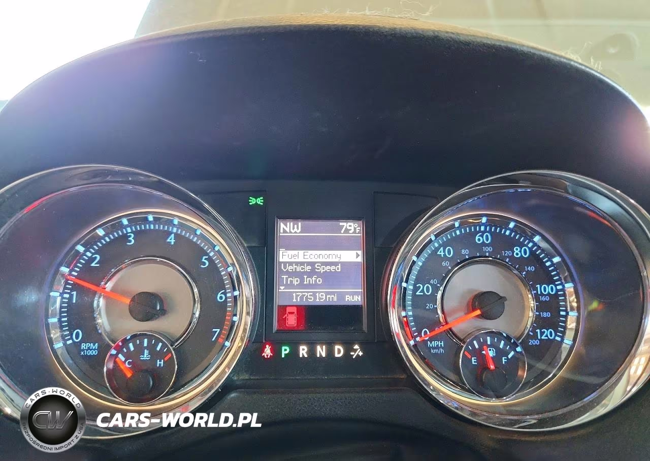 2014 Chrysler Town & Country Touring VIN:2C4RC1BGXER397809 - 9
