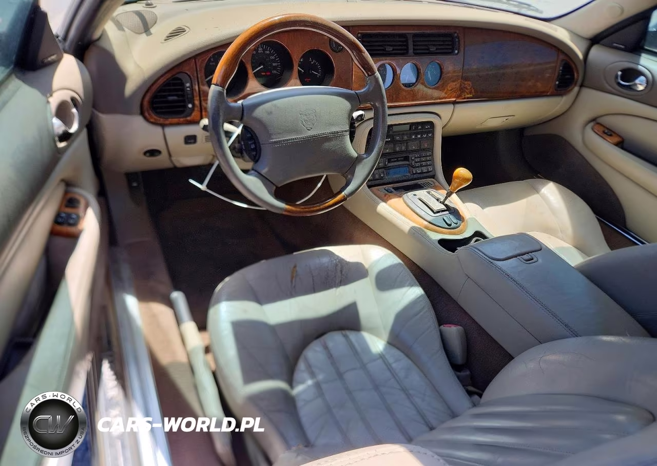 2001 Jaguar Xk8 VIN:SAJDA42C31NA11063 - 8