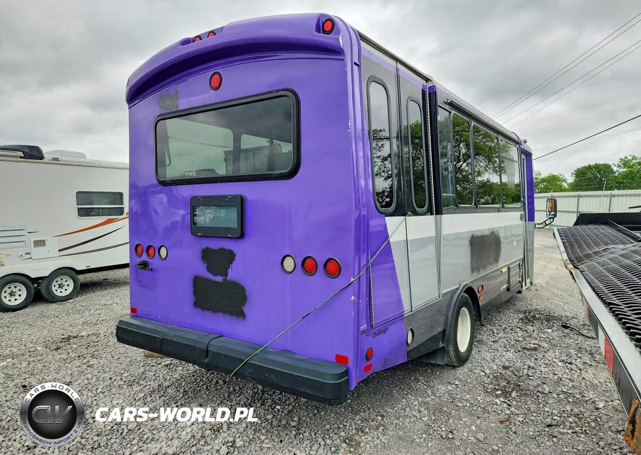 2019 Ford Econoline E450 Super Duty Cutaway Van VIN:1FDFE4FS5KDC61188 - 3