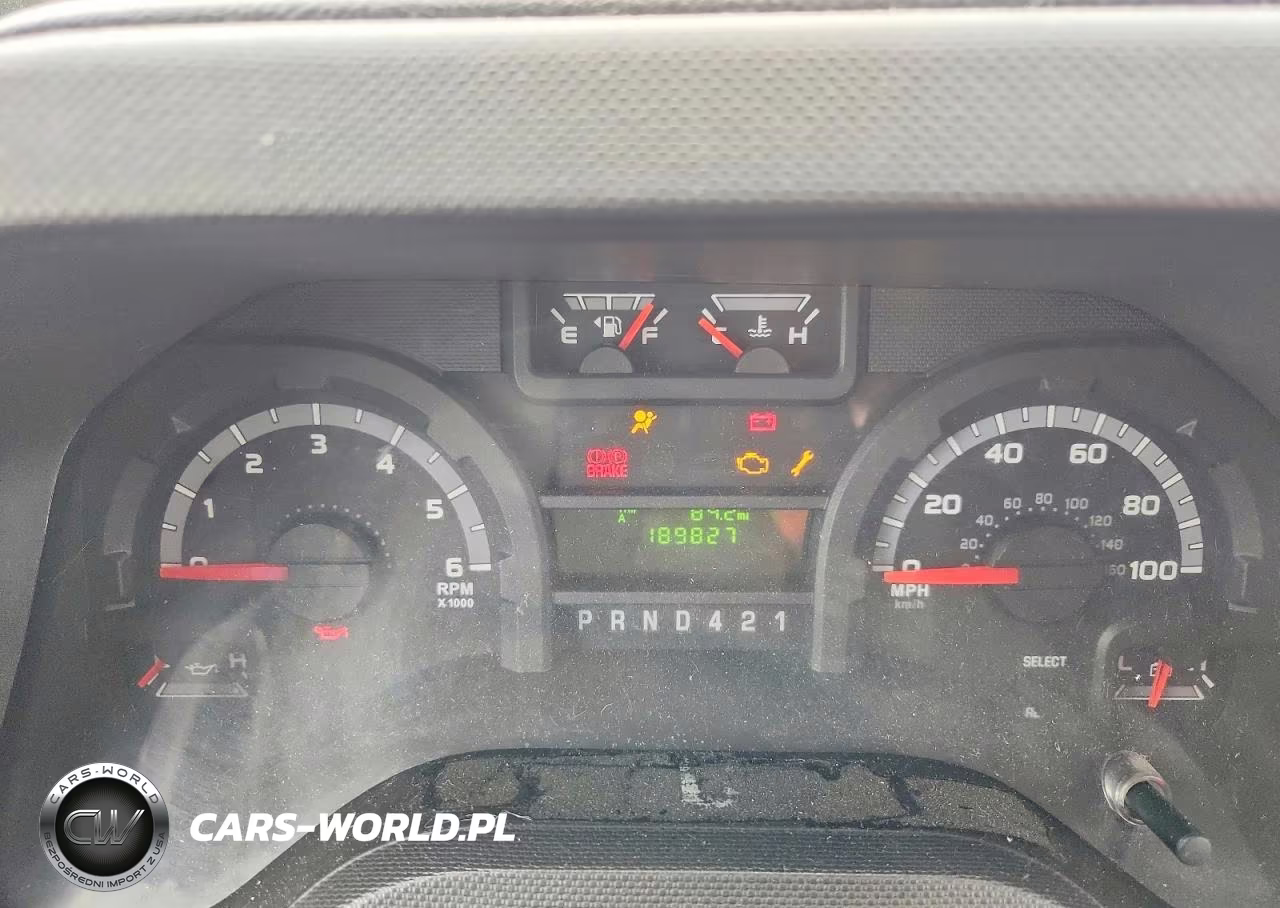 2019 Ford Econoline E450 Super Duty Cutaway Van VIN:1FDFE4FS5KDC61188 - 9