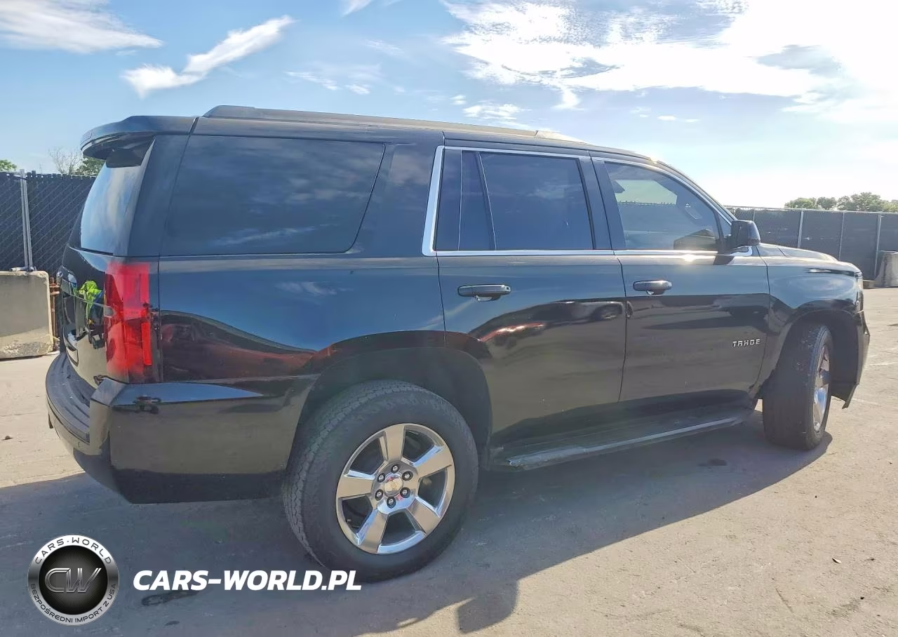 2018 Chevrolet Tahoe C1500 Ls VIN:1GNSCAKC8JR270529 - 3