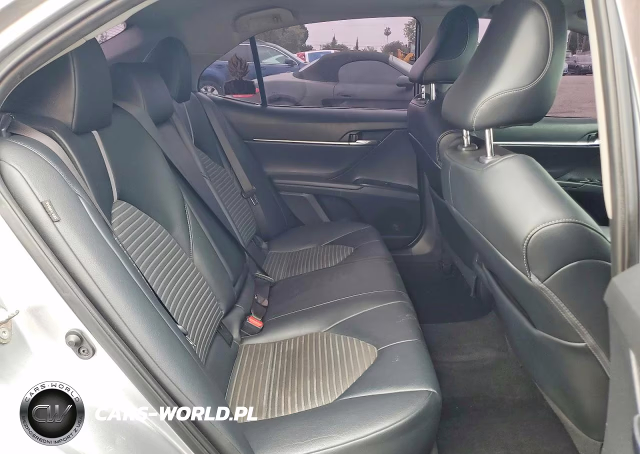 2020 Toyota Camry Se VIN:4T1G11AK5LU869512 - 10