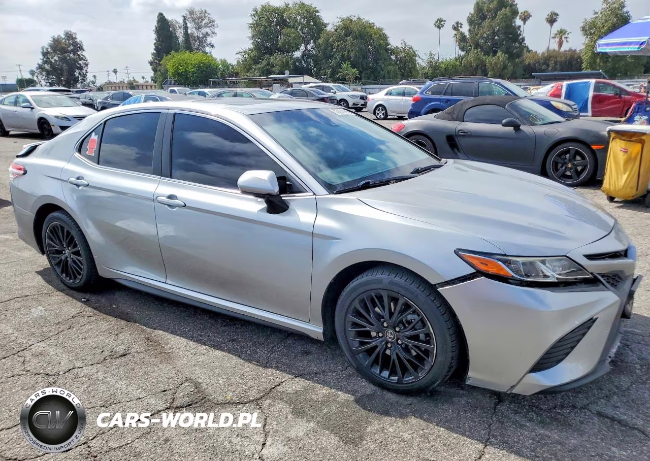 2020 Toyota Camry Se VIN:4T1G11AK5LU869512 - 4