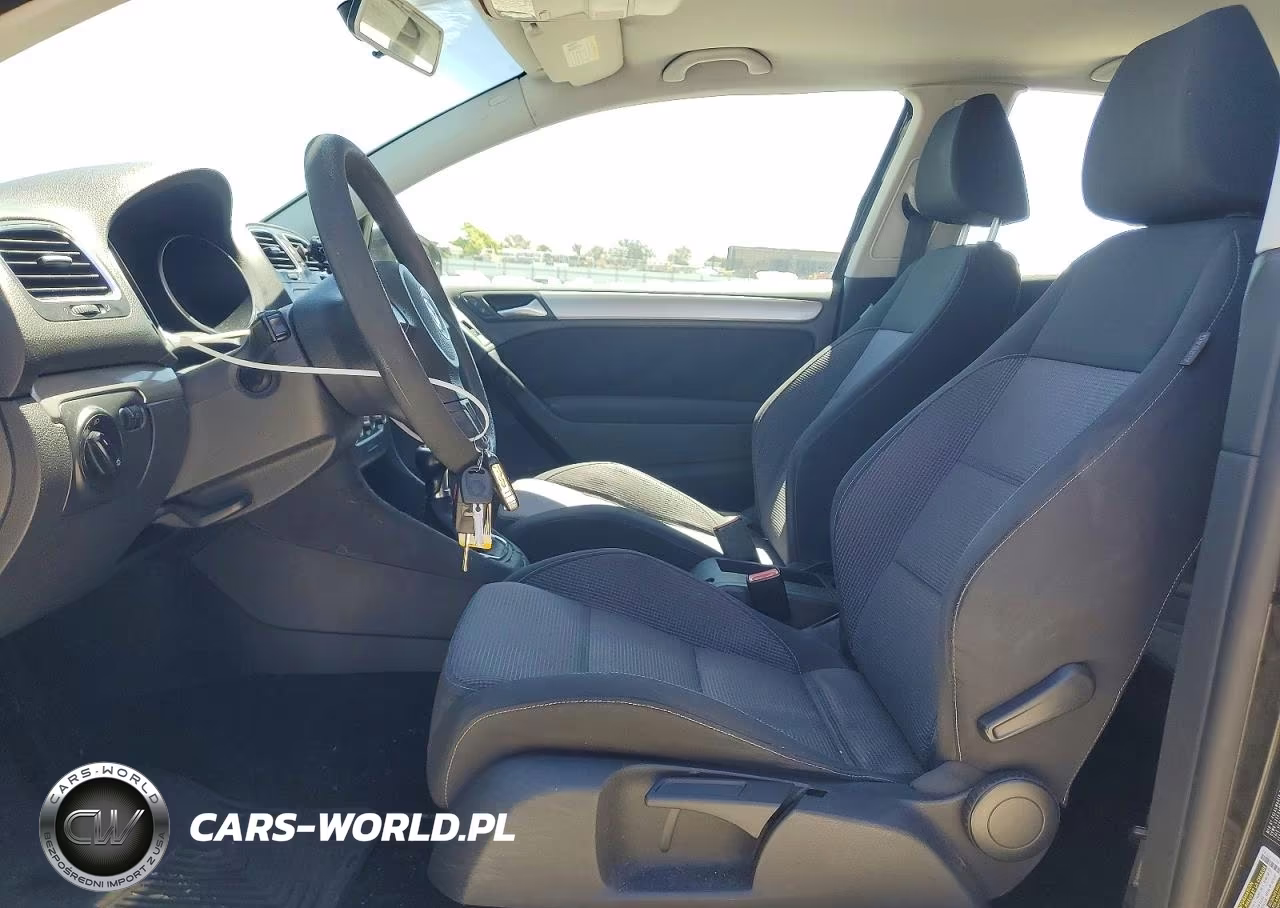 2010 Volkswagen Golf VIN:WVWAB7AJXAW094692 - 7