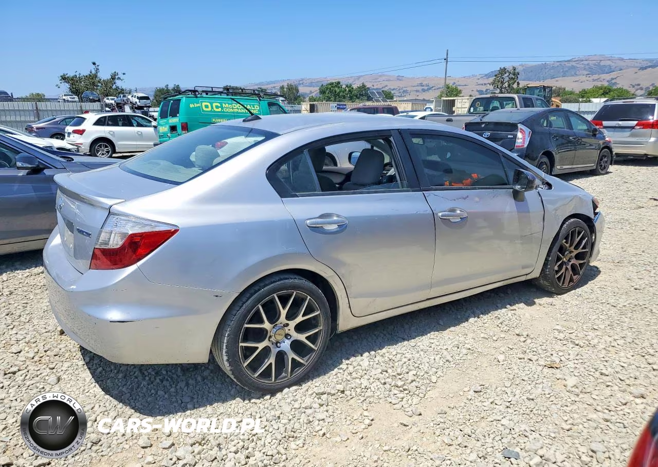 2012 Honda Civic Hybrid VIN:JHMFB4F28CS010402 - 3