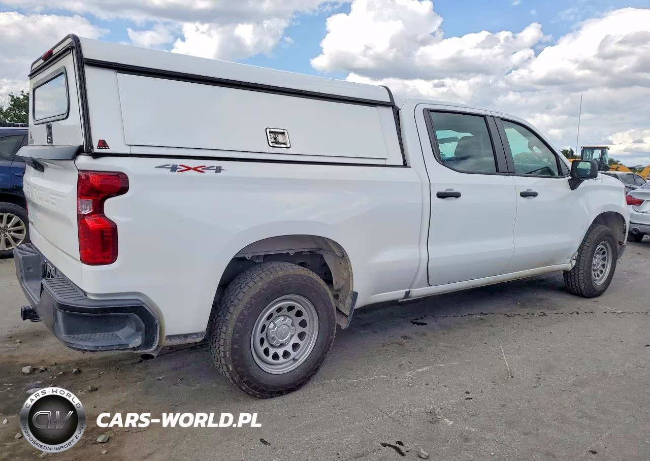 2024 Chevrolet Silverado K1500 VIN:1GCUDAED7RZ183462 - 3