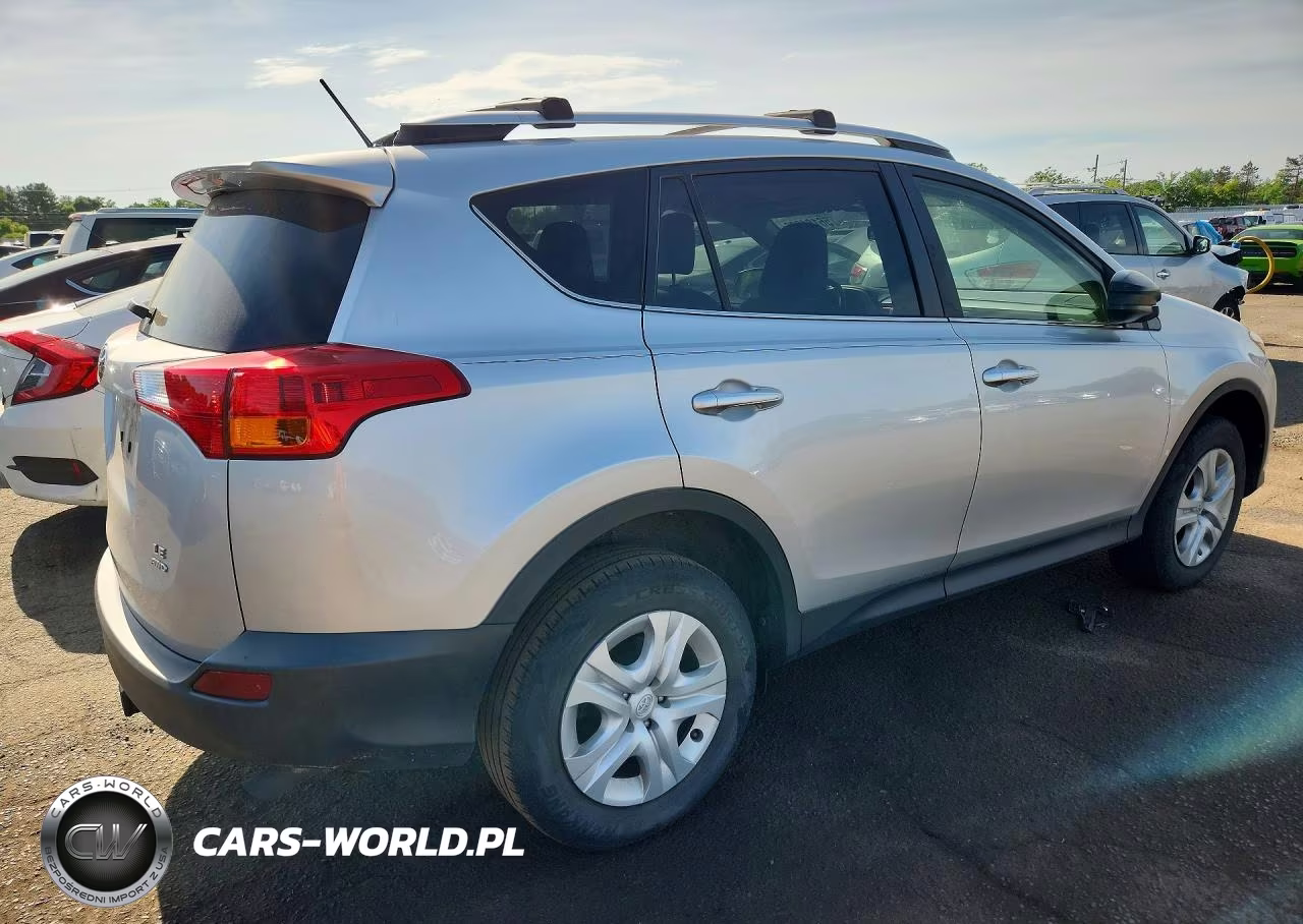 2015 Toyota Rav4 Le VIN:JTMBFREV0FD152393 - 3
