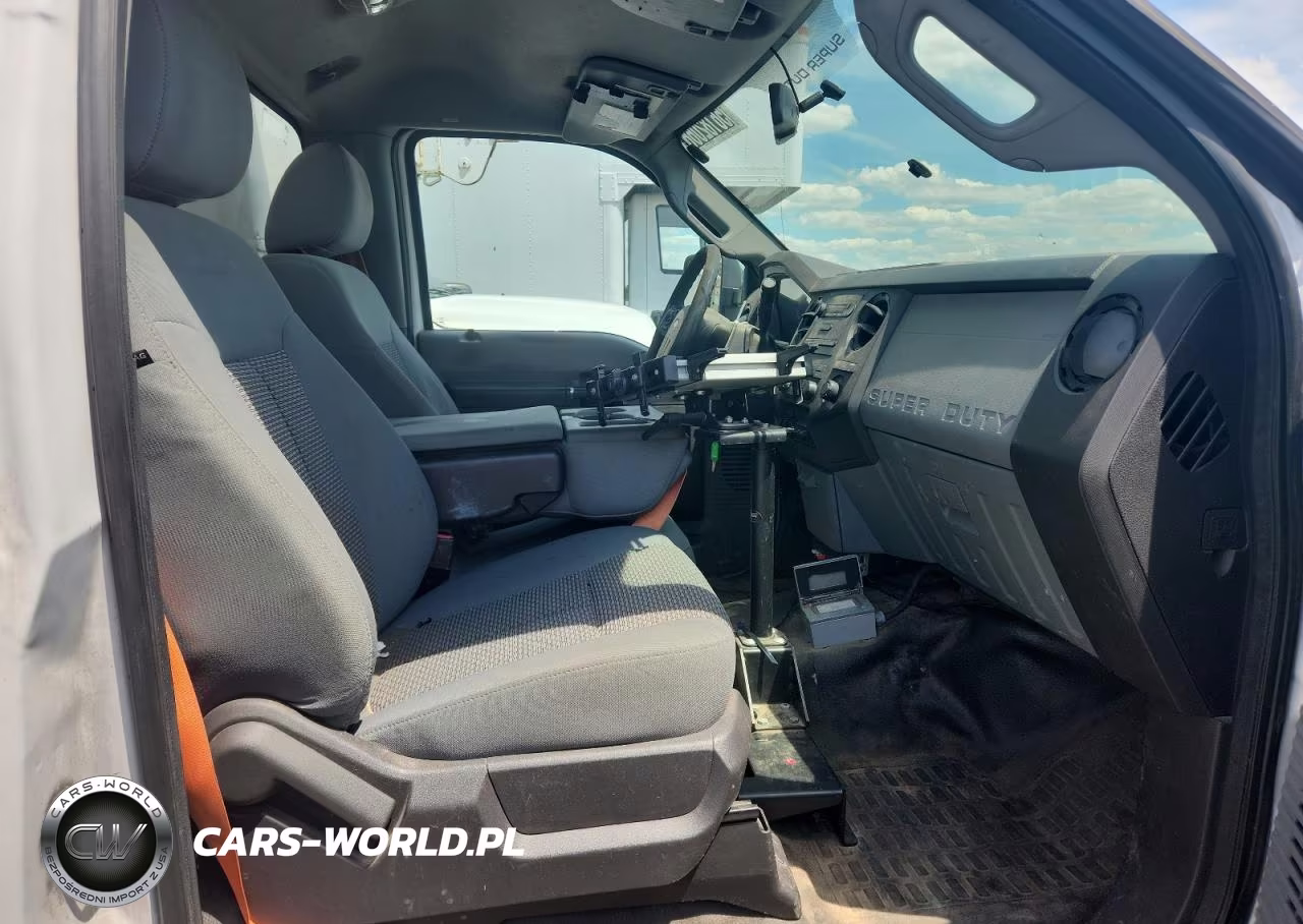 2015 Ford F450 Super Duty VIN:1FDUF4GT9FEC59360 - 5