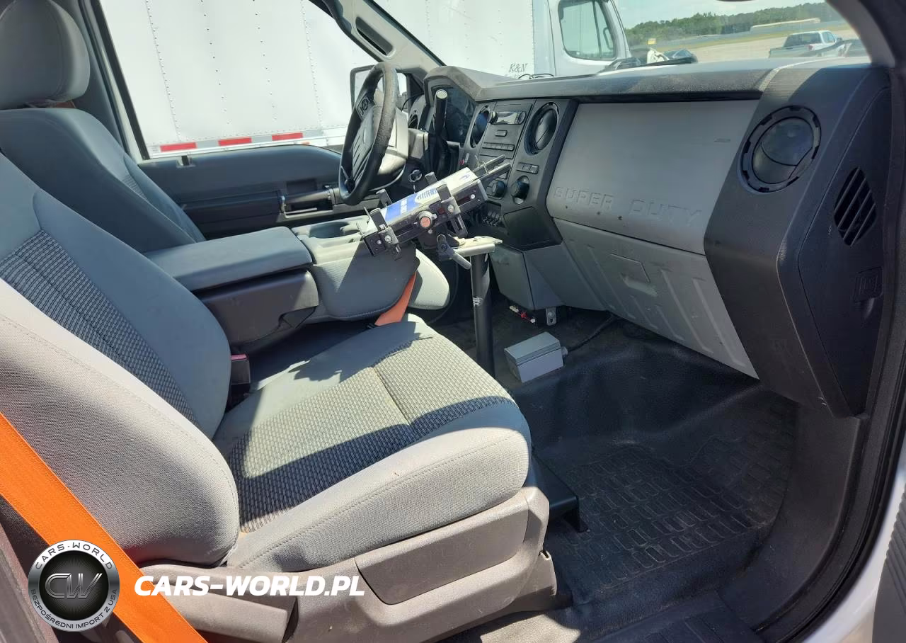 2015 Ford F450 Super Duty VIN:1FDUF4GT8FEC59365 - 5