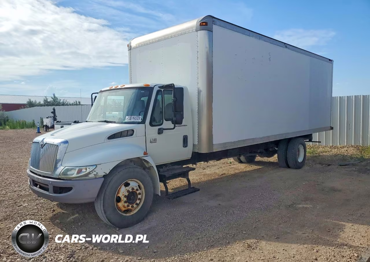 2007 International 4300 Box Truck