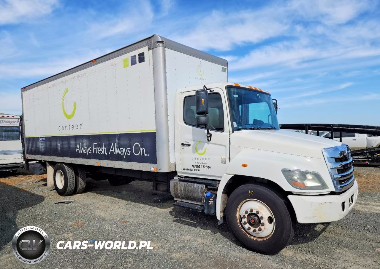 2014 Hino 258-268 Box Truck