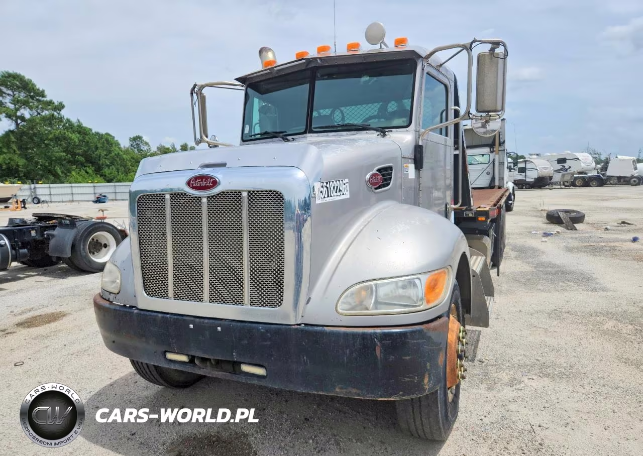 2010 Peterbilt 340 VIN:2NPRLN9X0AM794216 - 2