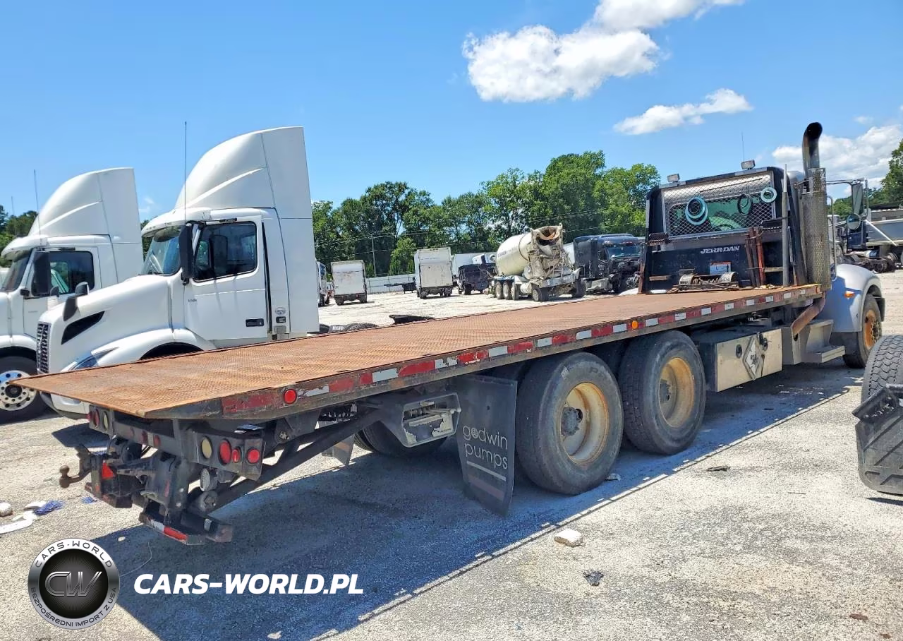 2010 Peterbilt 340 VIN:2NPRLN9X0AM794216 - 4