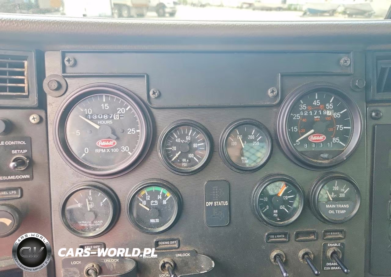 2010 Peterbilt 340 VIN:2NPRLN9X0AM794216 - 8