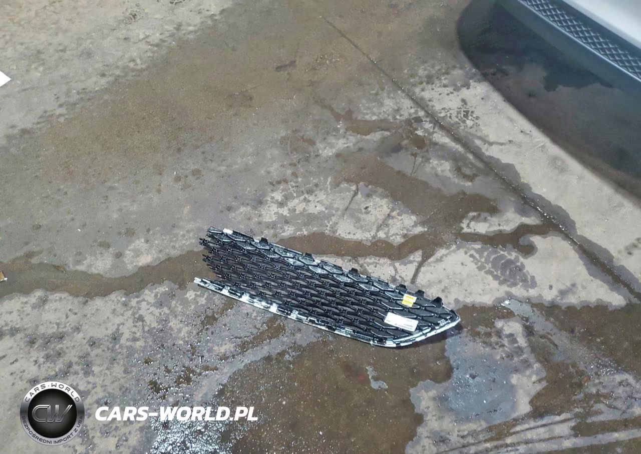 2018 Ford Focus Se VIN:1FADP3F20JL328659 - 12