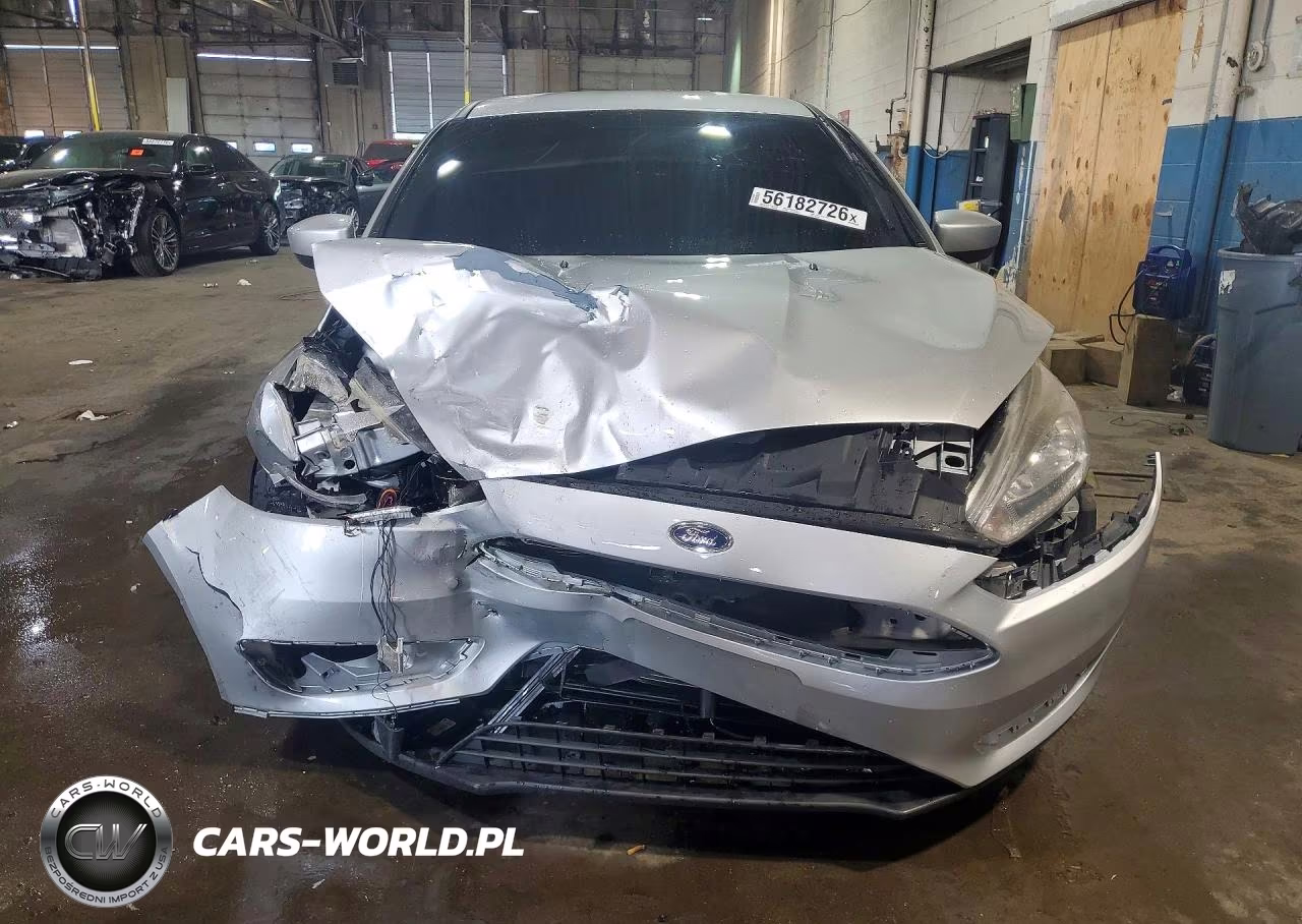 2018 Ford Focus Se VIN:1FADP3F20JL328659 - 5