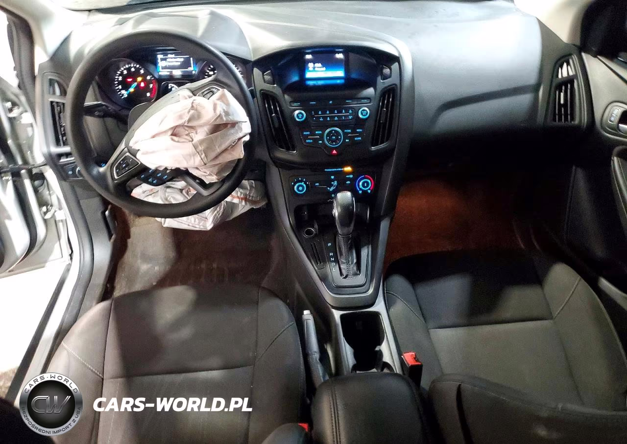 2018 Ford Focus Se VIN:1FADP3F20JL328659 - 8
