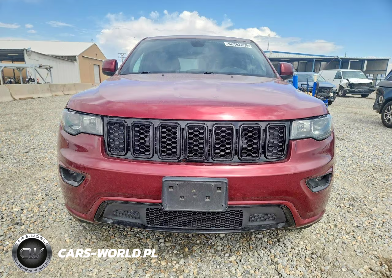 2018 Jeep Grand Cherokee Laredo VIN:1C4RJFAG4JC491773 - 5
