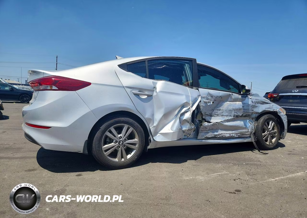 2018 Hyundai Elantra Sel VIN:KMHD84LF9JU702826 - 3