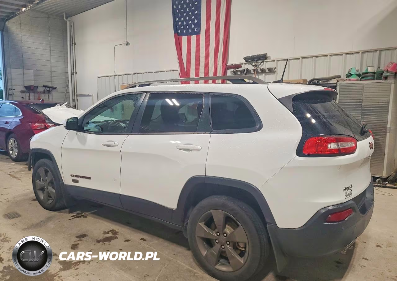 2016 Jeep Cherokee Latitude VIN:1C4PJMCB1GW244456 - 2