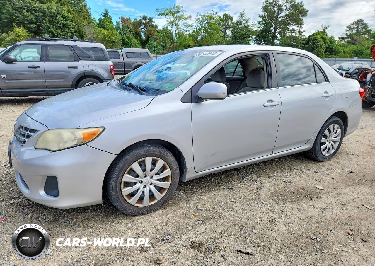 2013 Toyota Corolla Le – zdjęcie 1 z 12