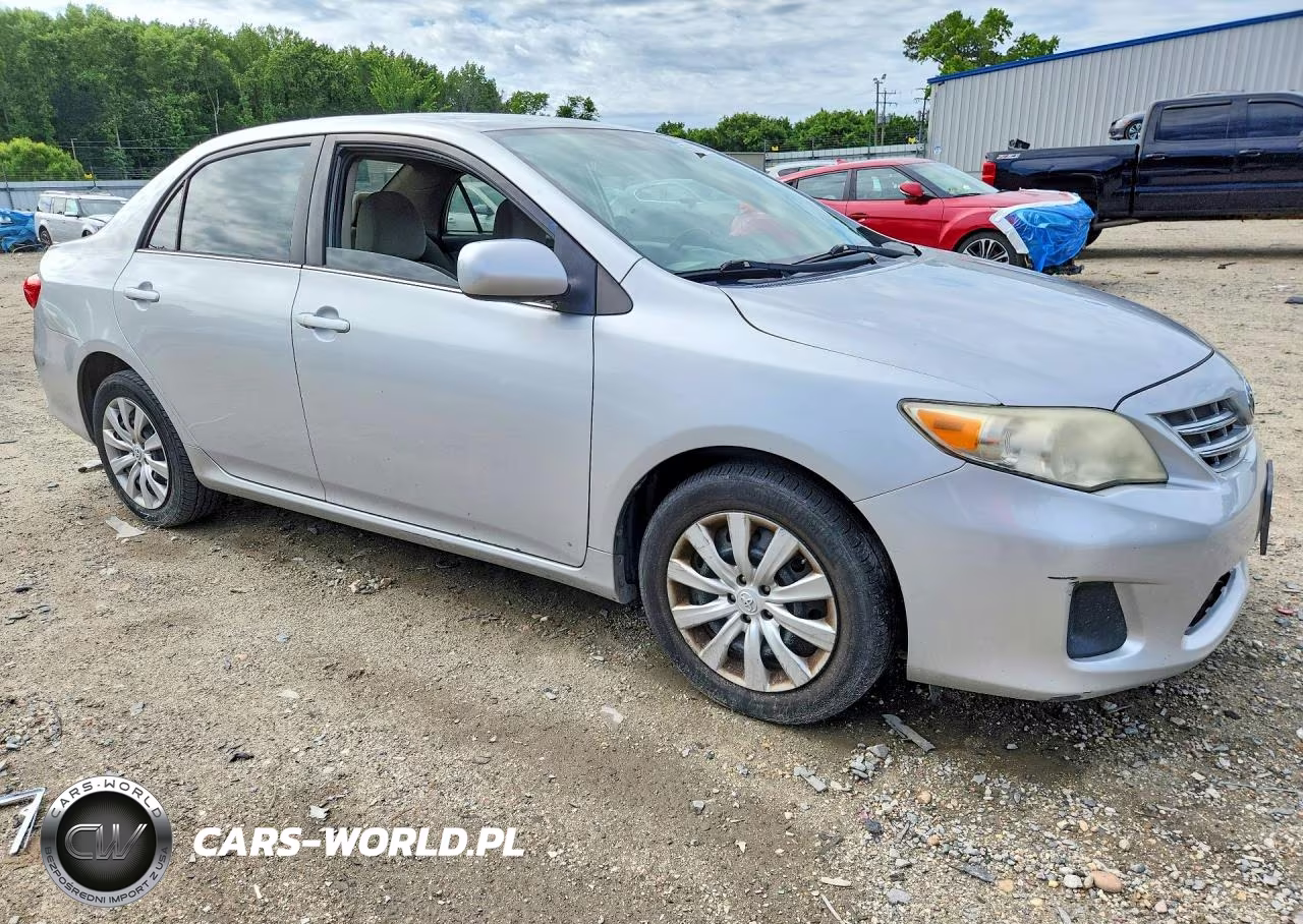 2013 Toyota Corolla Le VIN:5YFBU4EE1DP135914 - 4