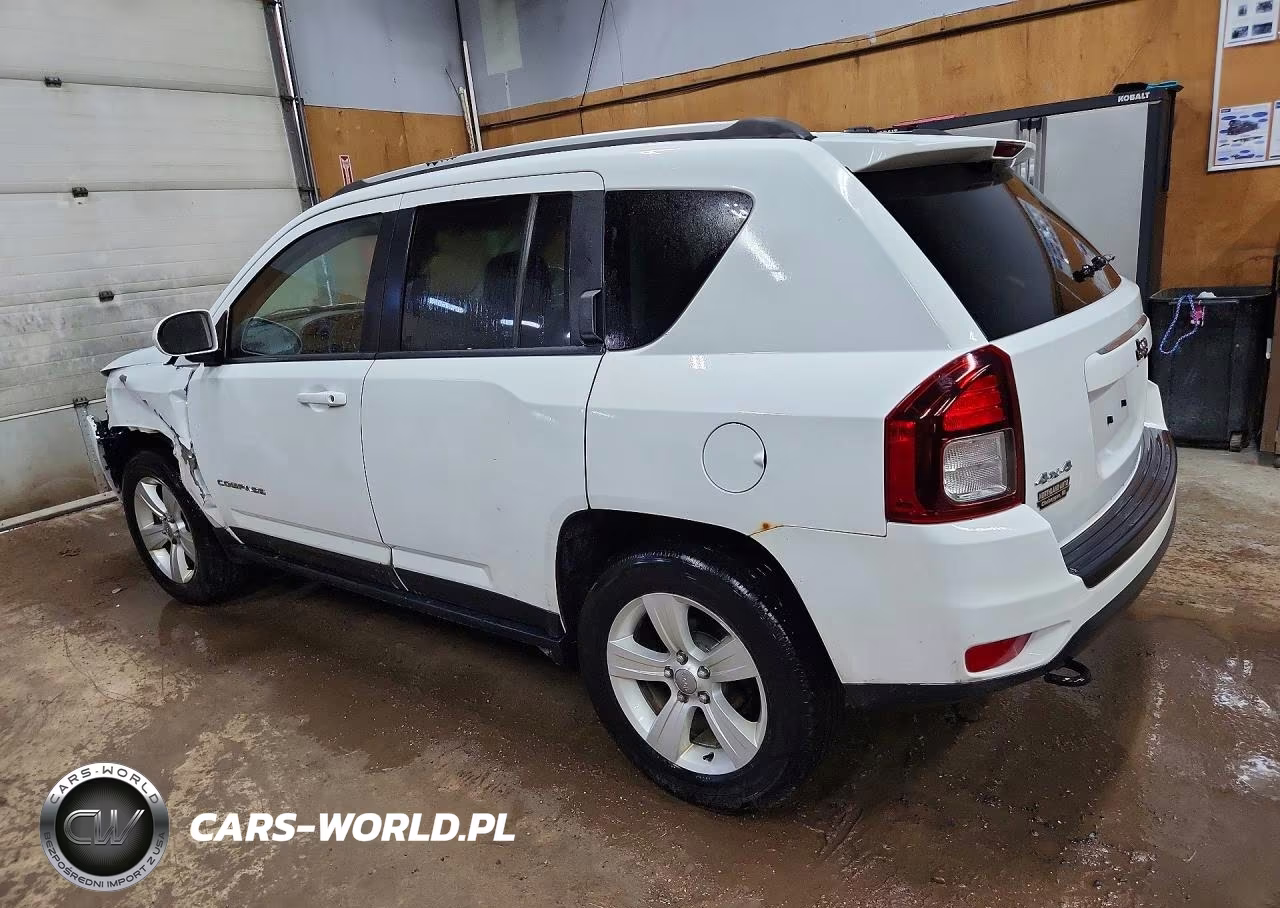 2015 Jeep Compass Latitude VIN:1C4NJDEB4FD272167 - 2